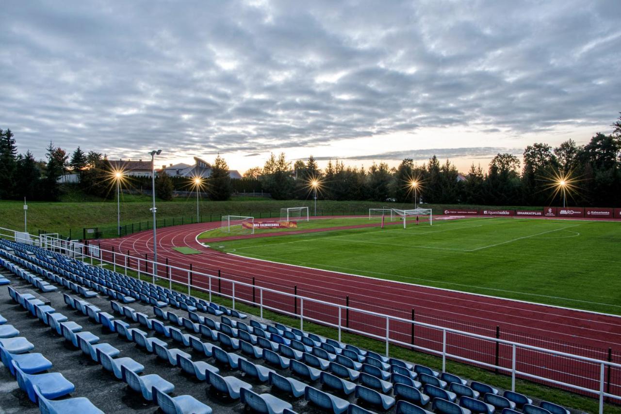 Pawilon Sportowo Turystyczny Kalwarianka Vandrarhem Kalwaria Zebrzydowska Exteriör bild